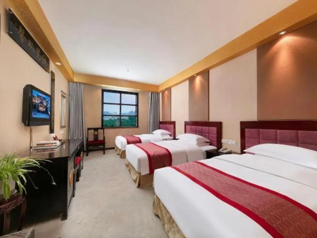 Dengfeng Chanwu Hotel 4*,